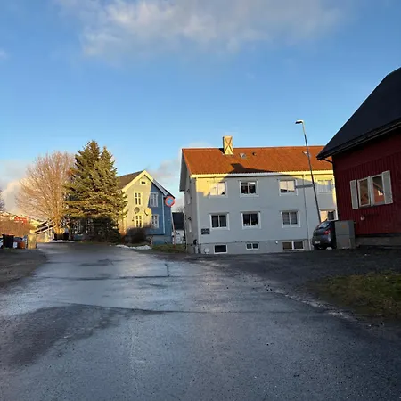 Sovesofa I Stue, Soveplasser Til To Pansiyon Harstad